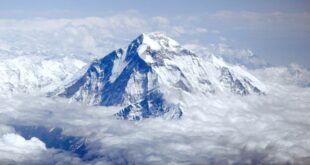 دائولاگیری ، به ارتفاع ۸۱۶۷ متر