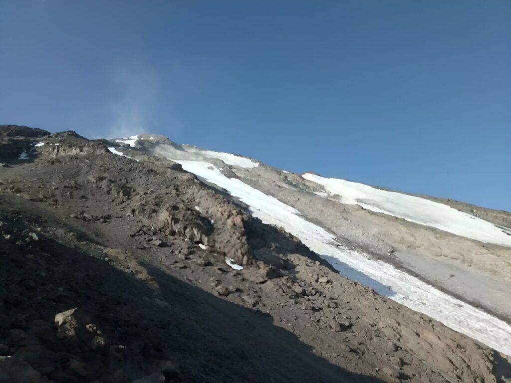 یخچال‌های طبیعی کوه دماوند (تصویر ۵)
